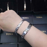 Vòng tay Nam điều hoà huyết áp, giảm say tàu xe, nhức mỏi vay gáy, phòng chống đột quỵ TOMA Nhật Bản - Bảng lớn cho nam