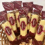 Bánh Cuộn  Kem Trắng Bourbon Baum Roll