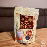 Bột ngũ cốc không đường  mè đen – hạnh nhân – đậu nành rang giàu đạm, canxi, sắt, vitamin E và chất xơ Kuro Goma Almond Kinako Delta
