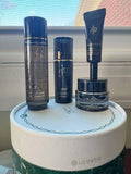 Set dưởng mini tinh chất vàng tái cấu trúc da chuyên sâu cao cấp AmorePacific Prime Reserve anti-aging - Set Mini Amore tinh chất vàng đen