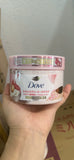 Kem tẩy tế bào chết toàn thân Dove dạng kem – hương lựu và bơ hạt mỡ Dove Creamy Scrub – Pomegranate & Shea Butte- HỒNG LỢT